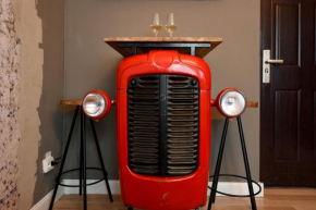 THE MINI INDUSTRIAL. Small Magheru Studio